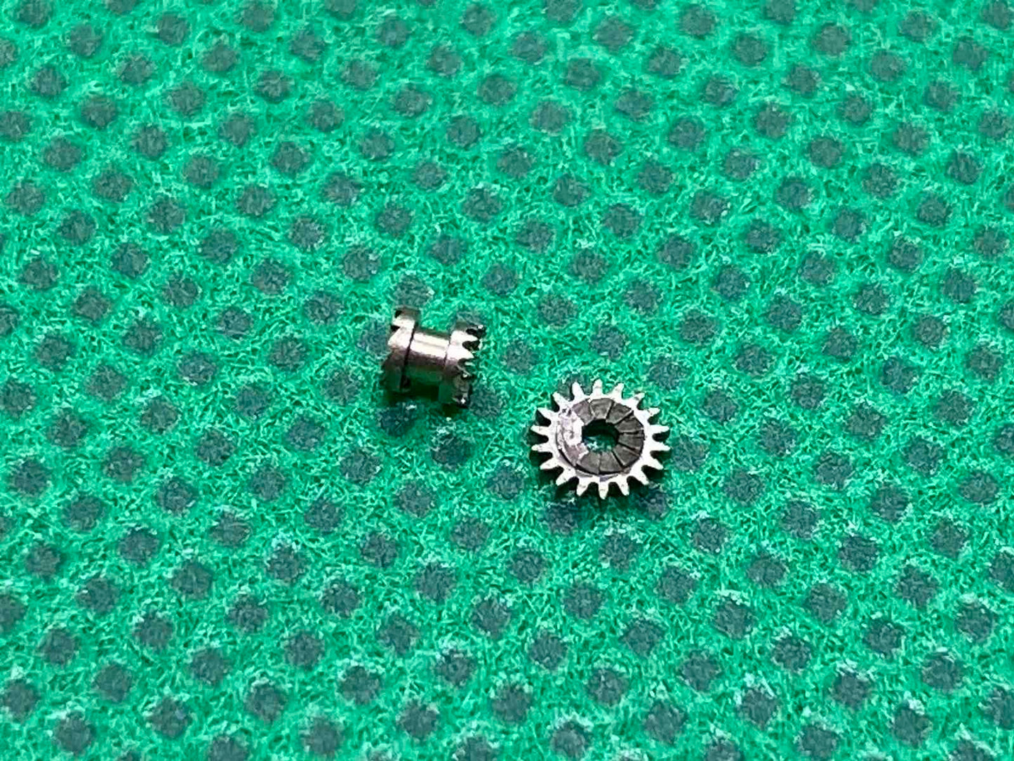 Tissot cal.782-1 Winding and Sliding Pinions