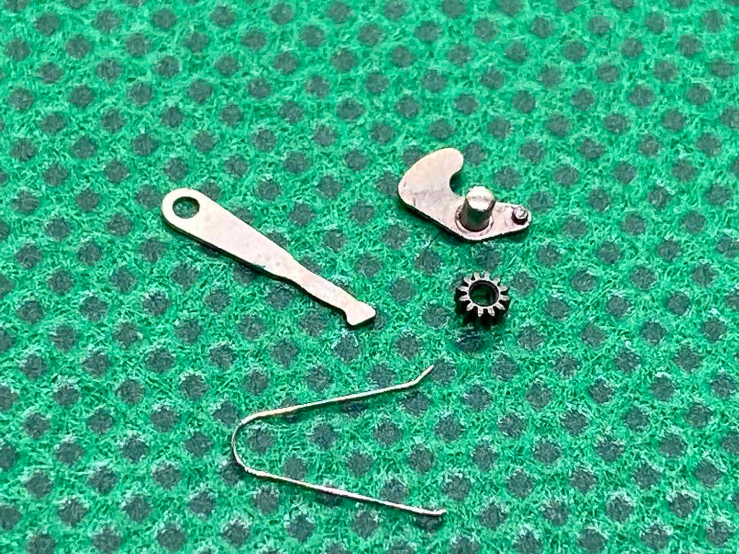 Tissot cal.782-1 Intermediate Wheel, Clutch Lever, Setting Lever, Spring