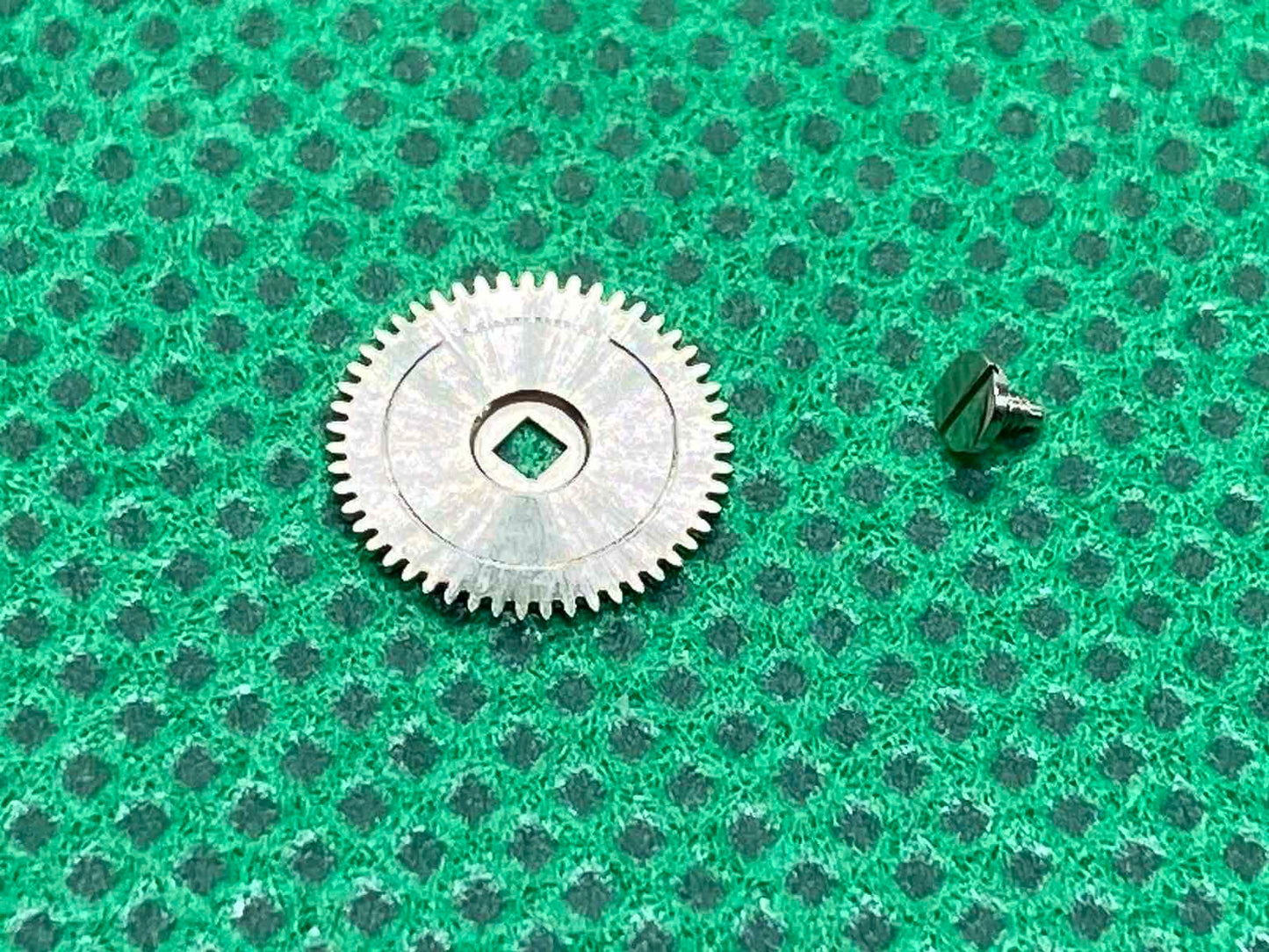 Certina 23-30 Ratchet Wheel with Screw