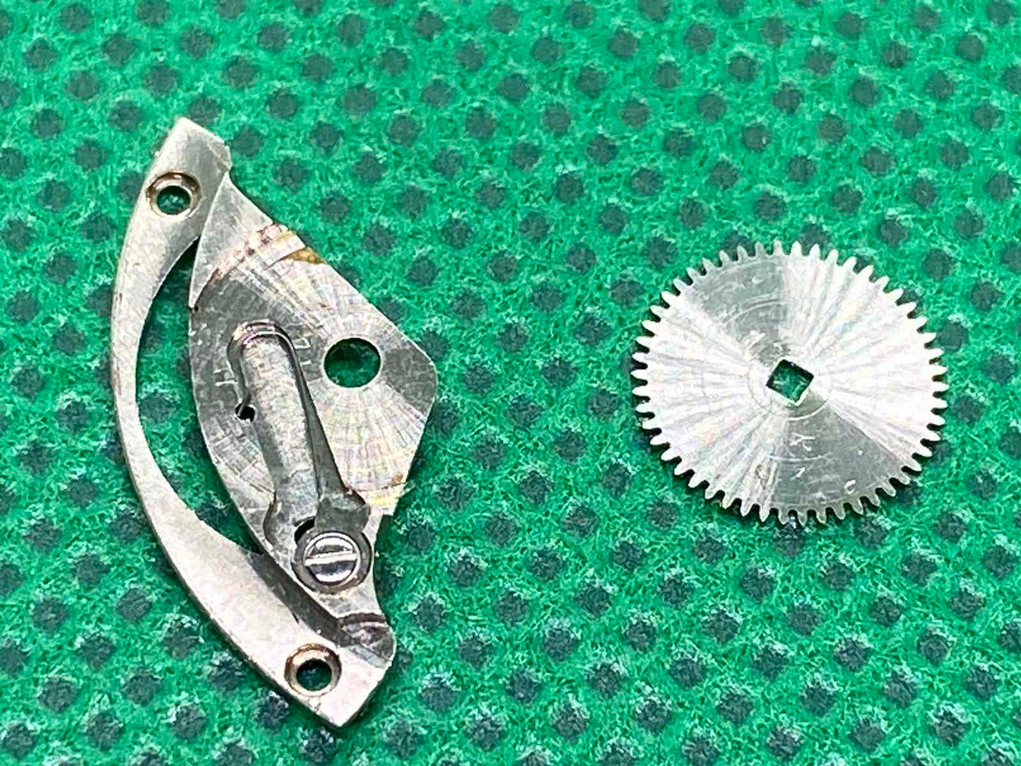 AS 1580 (Rado) Barrel Bridge with Ratchet Wheel