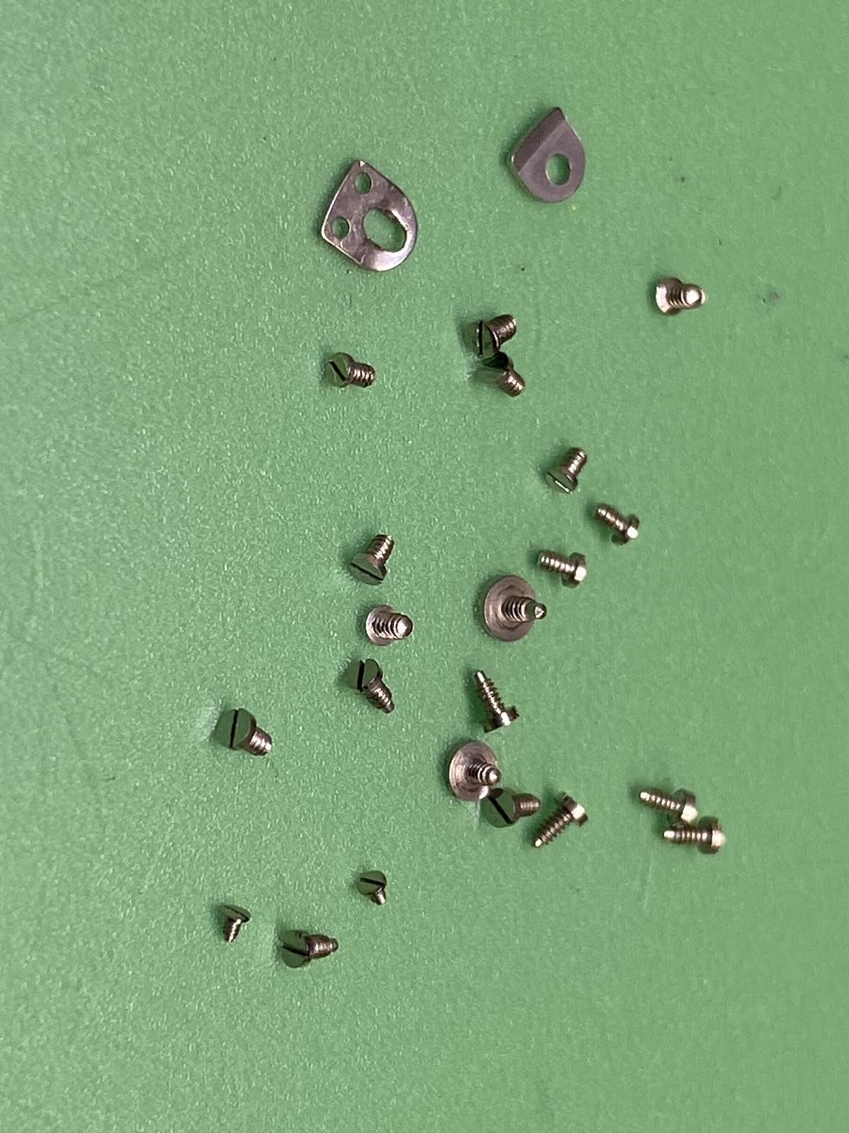 Certina cal. 25-65  Lot of Screw