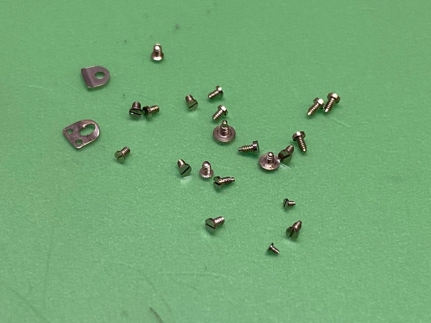 Certina cal. 25-65  Lot of Screw